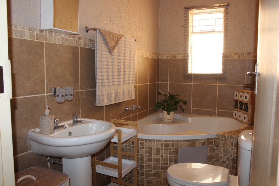 To Let 3 Bedroom Property for Rent in Baillie Park North West